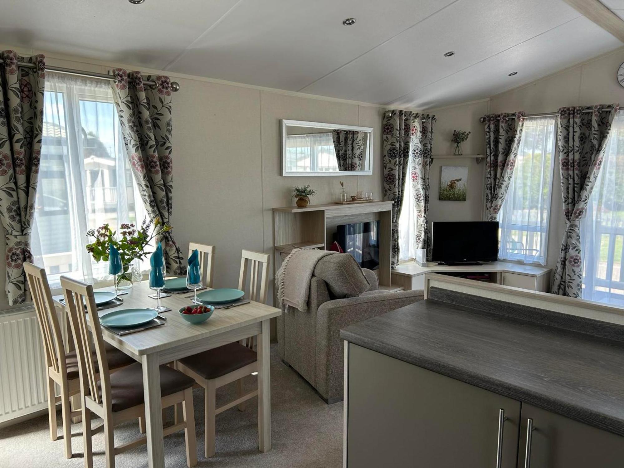 Hares Haven Pet Friendly Sleeps 6 Villa Kingston upon Hull Exteriör bild